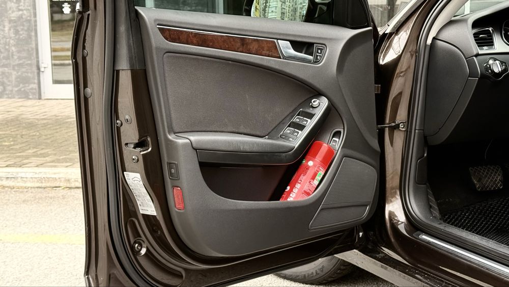 Продам Audi A4 официал