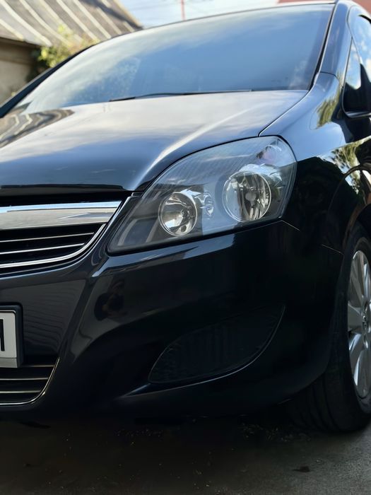 Продам Opel Zafira В 1.7 дизель