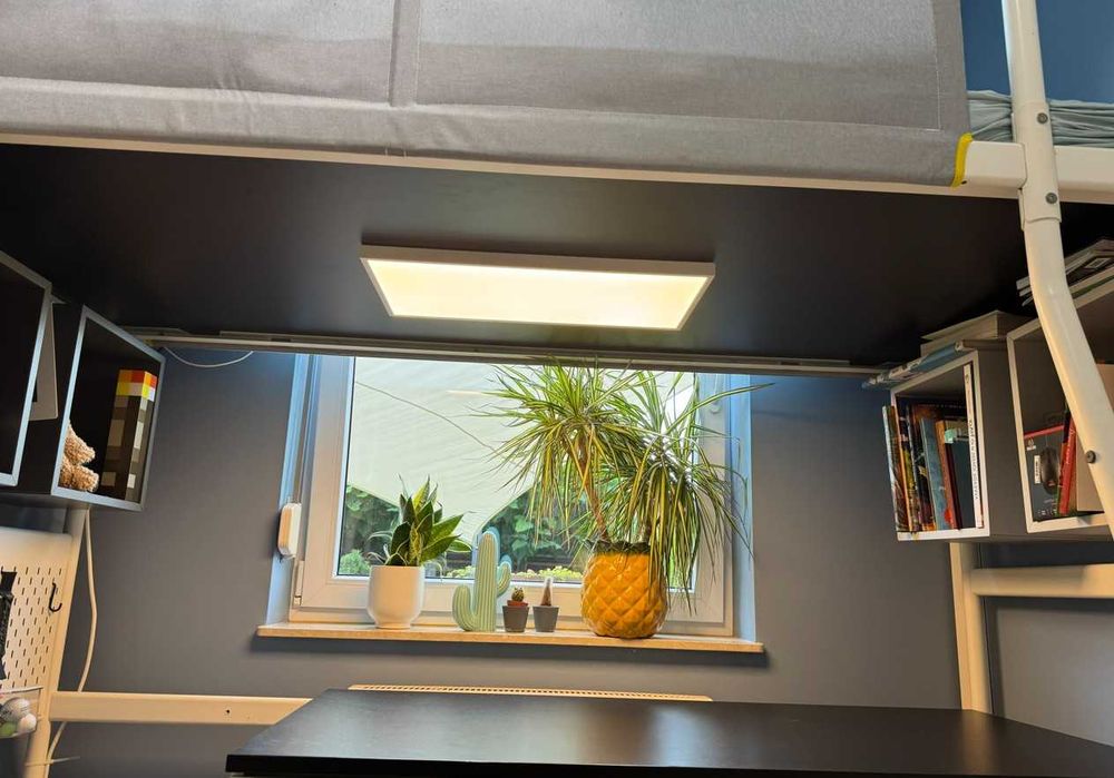 IKEA VITVAL łóżko na antresoli z biurkiem 90x200 cm + plafon LED na pilota
