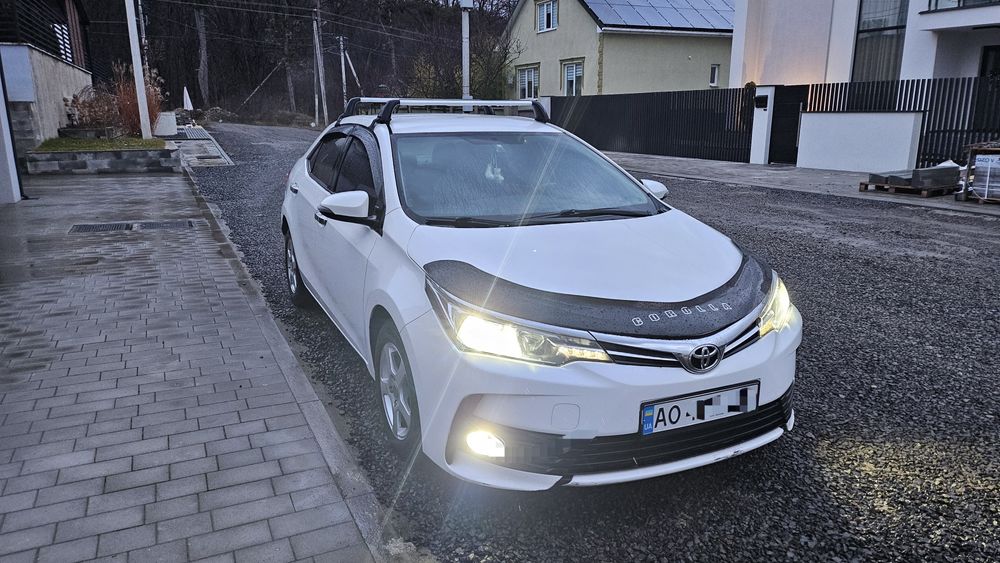 Продам Toyota Corolla