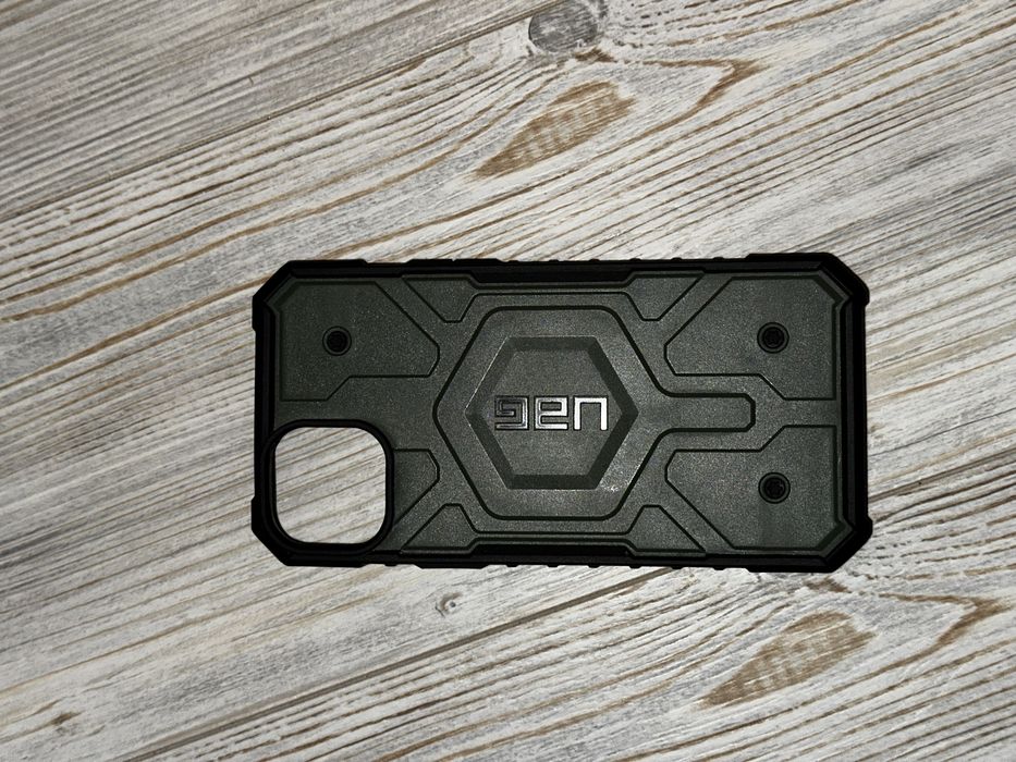 Продам чохли до айфонів .