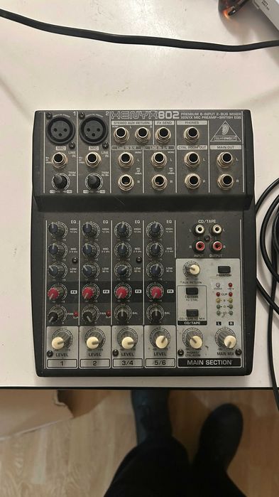 Mesa de mistura Behringer XENYX 802