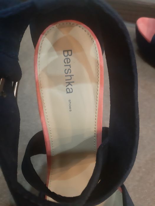 Szpilki Bershka!