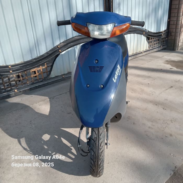 Скутер suzuki lets2
