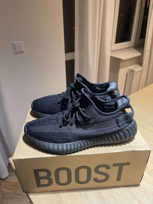 adidas Yeezy boost 350 v2 Onyx 41 black white carbon