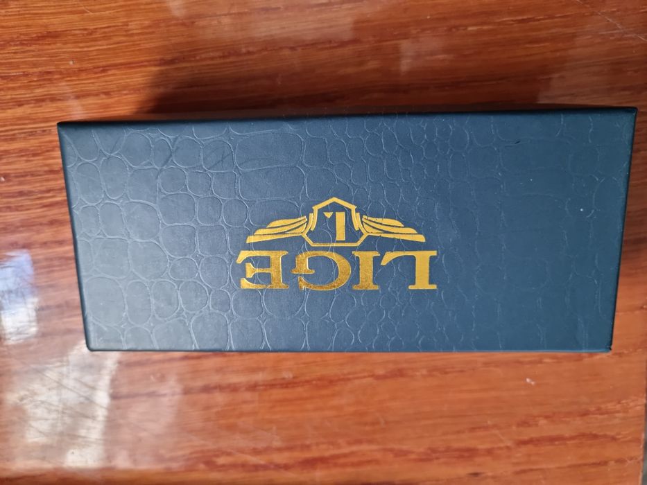 Часи ручние Foxbox новые.