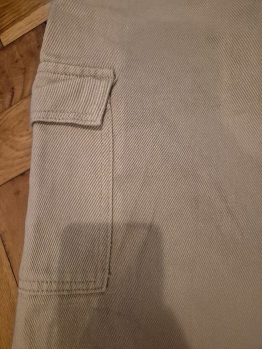 Nowe spodnie bojówki beżowe