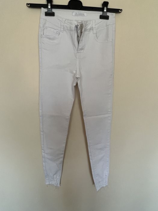 Białe spodnie jeansy S 36 Ds.Fashion skinny rurki