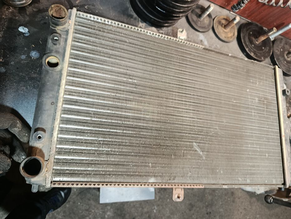 Радіатор автомобільний