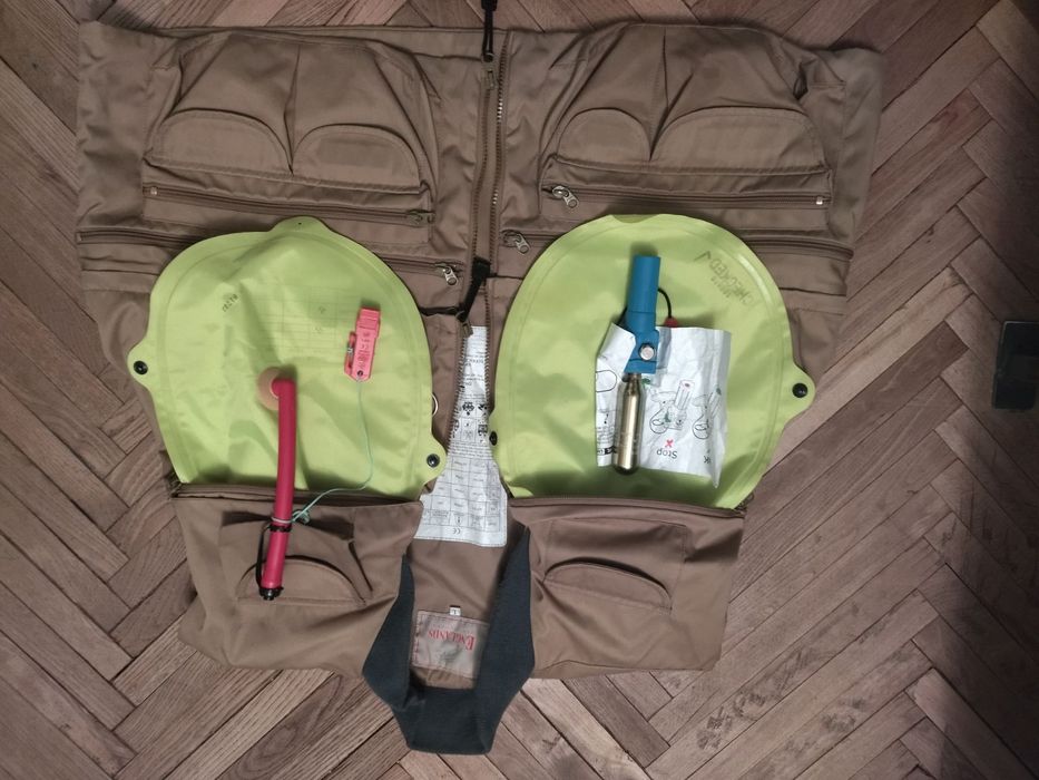 Рятувальний жилет