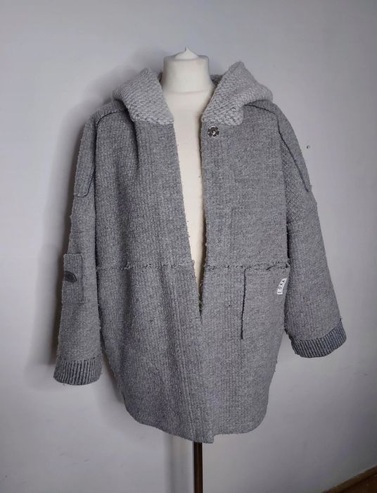 Wełna 50% Szary wełniany płaszcz z kapturem LOKA oversize