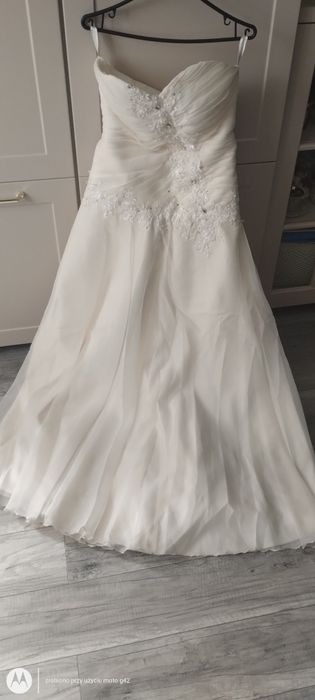 Suknia ślubna ecru
