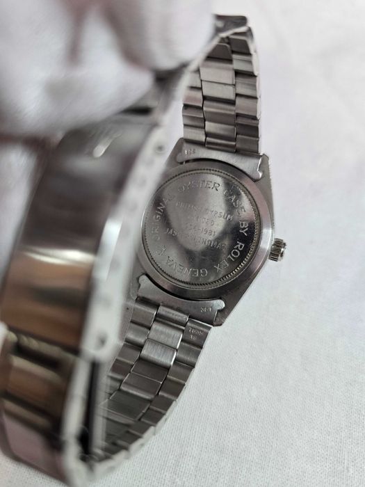 Tudor Oysterdate Shock Resisting data tarcza herbowa unisex  34,5mm