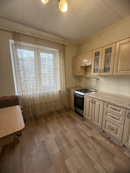 Продам квартиру Песочин