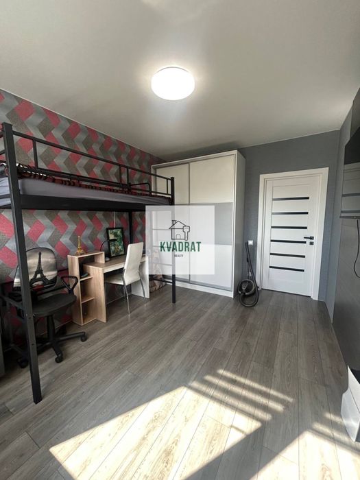 Продам 1-кімнатну квартиру з ремонтом і меблями у новому будинку