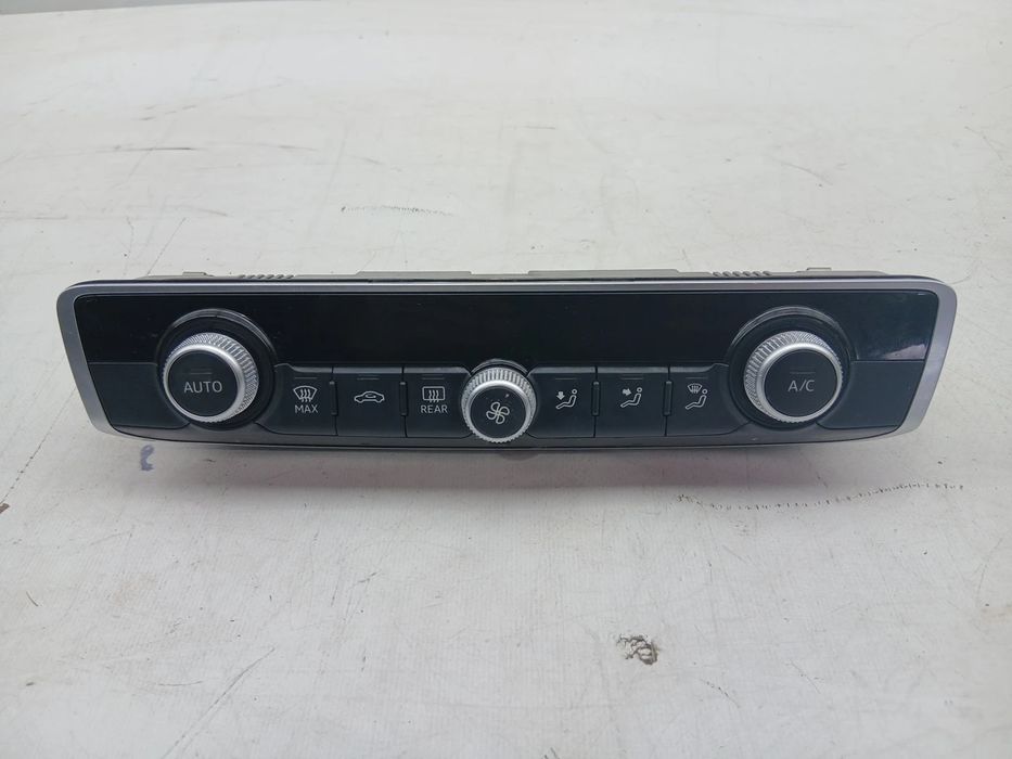 Botão / interruptor do AC AUDI Q3 (F3B)