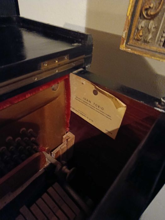 Piano Alemão Berlin Séc XIX excelente estado