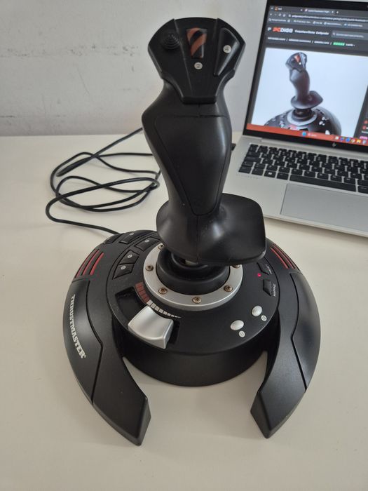 Joystick thrustmaster