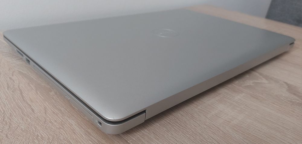 Laptop DELL Inspiron 3793 - i7-1065G7/16GB/512 SSD + 1TB/Win11/MX230