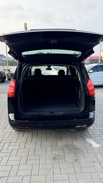 Peugeot Пежо 5008 2010 р 1,6 бенз 5МКПП Панорама