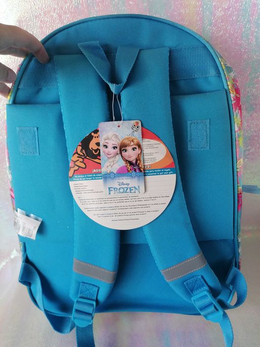 Mochila grande com a Anna e Elsa, da Frozen, nova com etiqueta