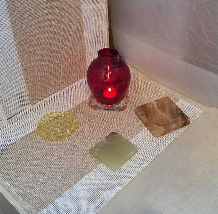 Klosz, klasyczna forma kielichu "tulipan" - szkło PRL barwione w masie