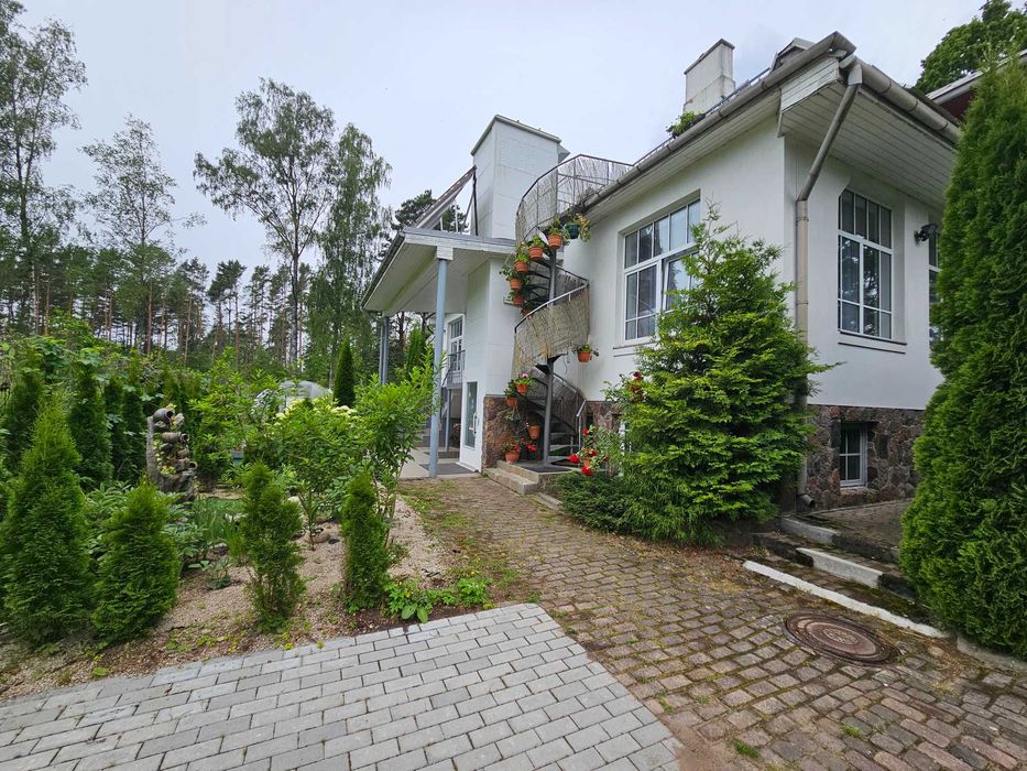 Продається діючий гостьовий будинок в Юрмалі (Латвія)