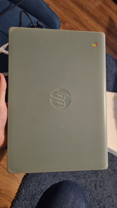 Laptop bardzo dobry stan kolor miętowy