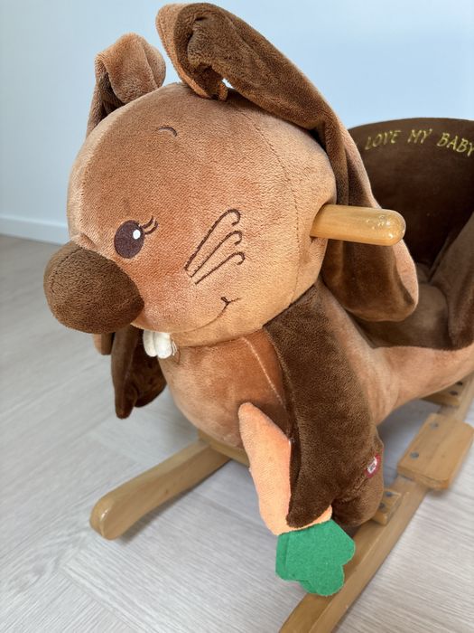 Coelho de balanço marca BabyGo