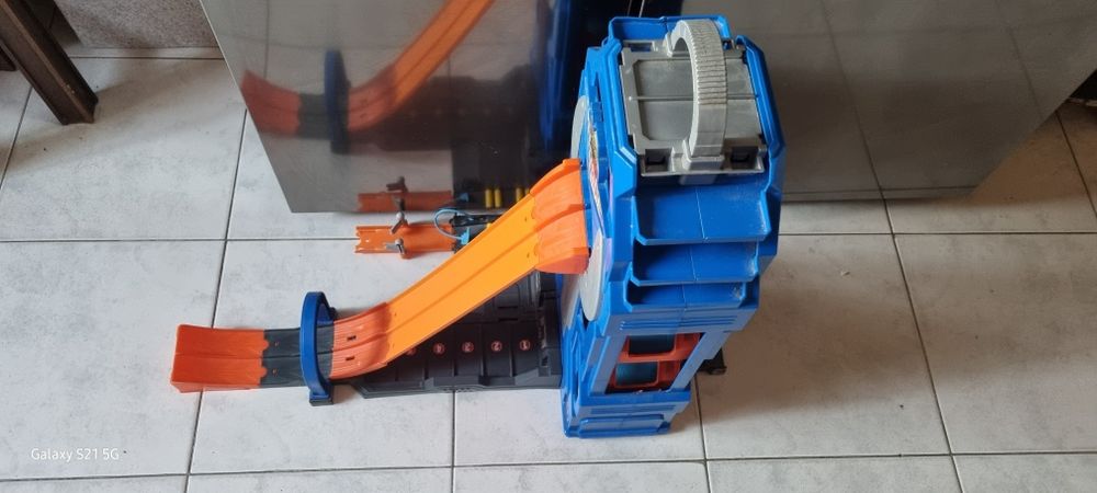 Garagem hot wheels