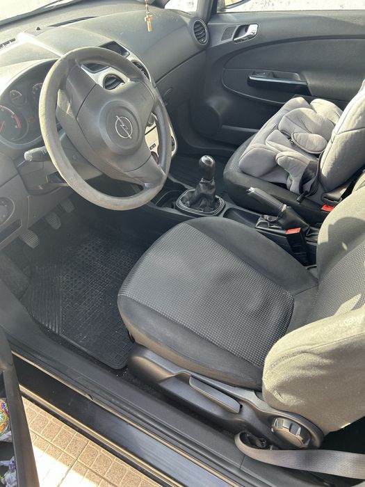 Opel corsa 1.3CDTI van