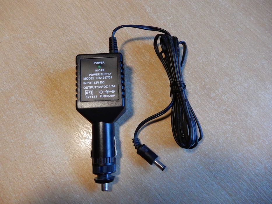 Zasilacz samochodowy CA1217/01 12V 1.7A