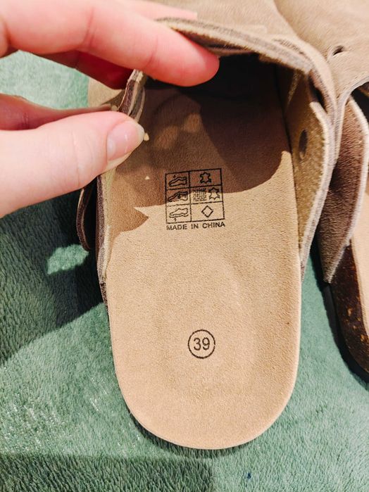 Damskie pluszowe klapki