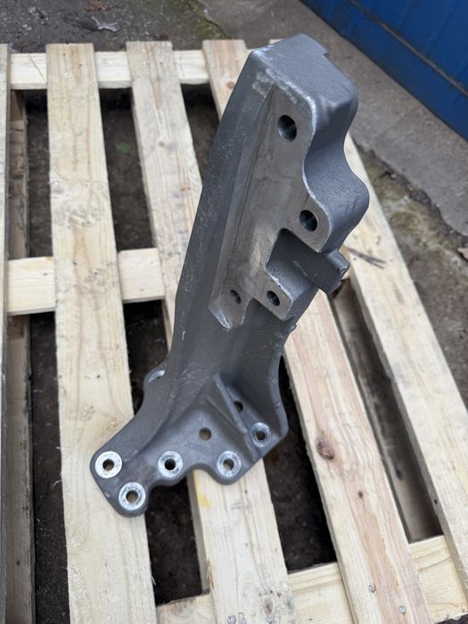 Wspornik Katalizatora tłumika Volvo FH4 FM4 Nowy