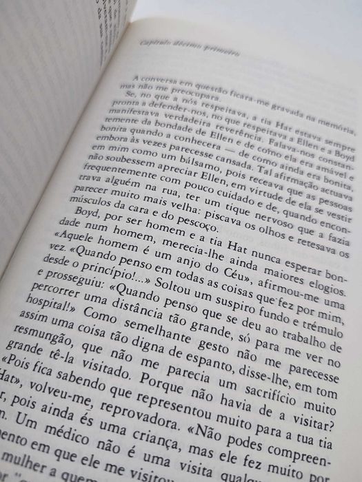 Livro - Um Pouco de Amor um Pouco de Compreensão (ctt editorial gráts)