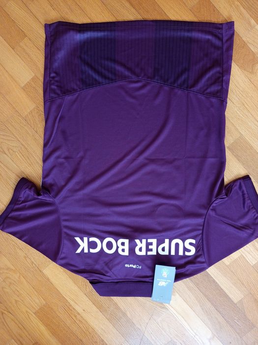 Camisola Roxa FC. Porto 26/27 S - entrega imediata