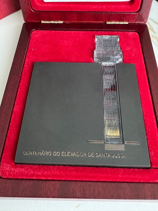 Medalha-Objecto Comemorativa do Centenário do Elevador de Santa Justa