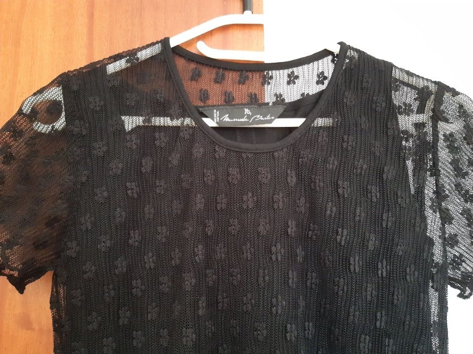 Blusa preta, renda, Nova