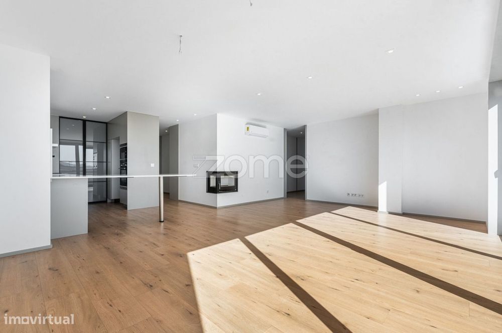 Penthouse T4 com terraço em Gualtar, Braga