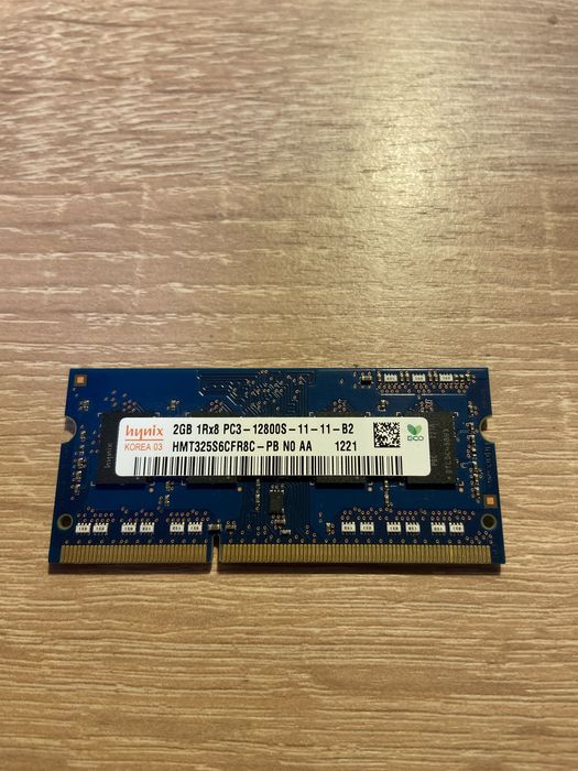 Оперативна памʼять Hynix 2Gb ddr3 1600 SODIMM