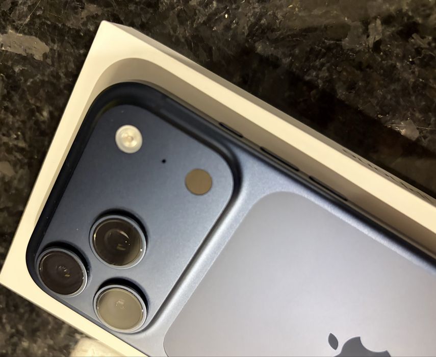 iPhone 17 Pro 256Gb Azul como Novo em caixa