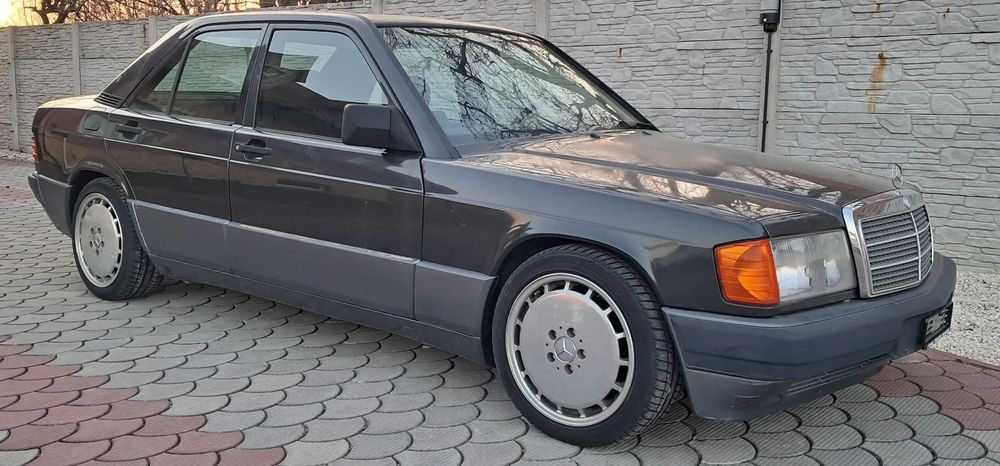 Mercedes-Benz Seria 190