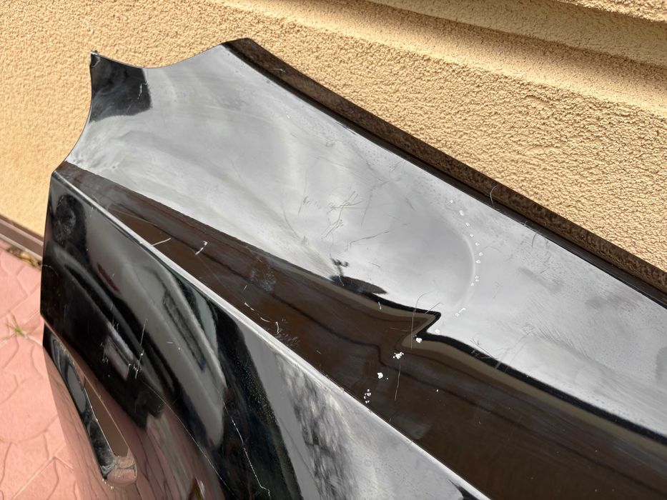 Крило праве Tesla model Y