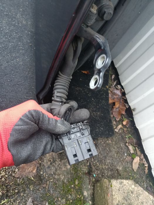 Drzwi prawy tył Ford Focus MK2 Lift Hatchback kolor H4 stan bdb