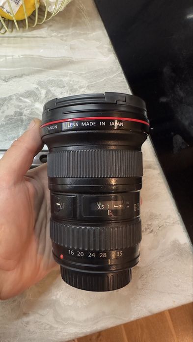 Canon EF 16-35mm f/2.8L II USM