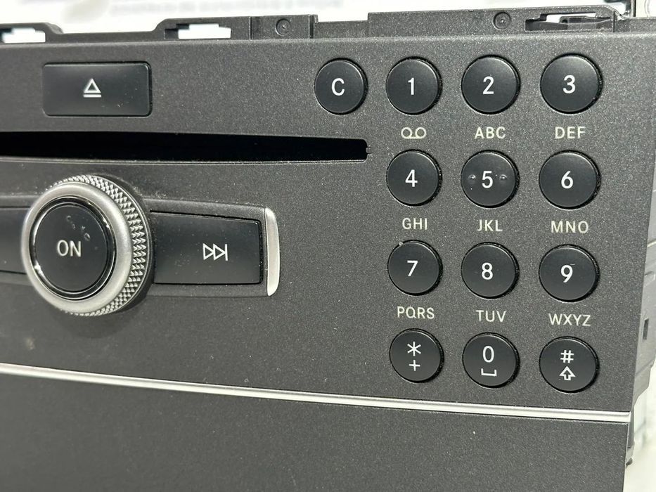 Rádio - Mercedes C (W204)