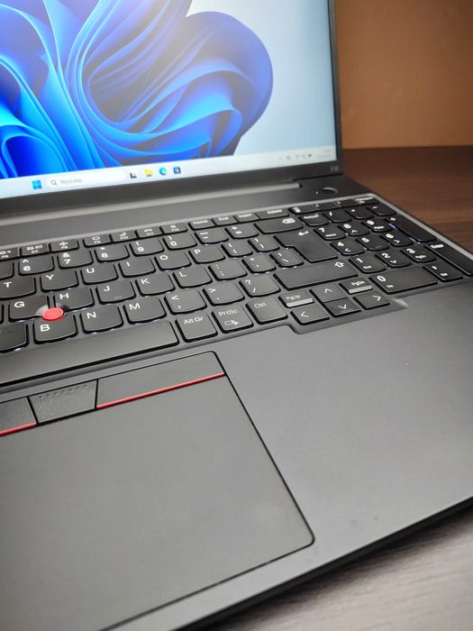 LAPTOP | Lenovo ThinkPad E16 G1 | i7-1335U | 16GB RAM | 512SSD | W11