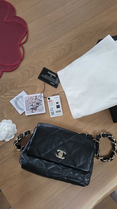 Torebka na ramię Chanel 21C Black Lambskin Limitowana edycja