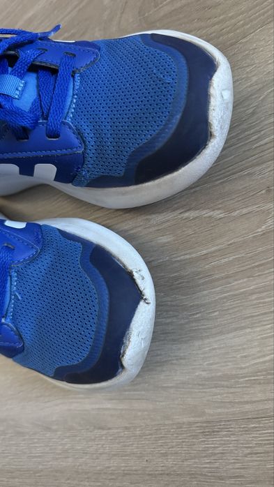 кросівки adidas