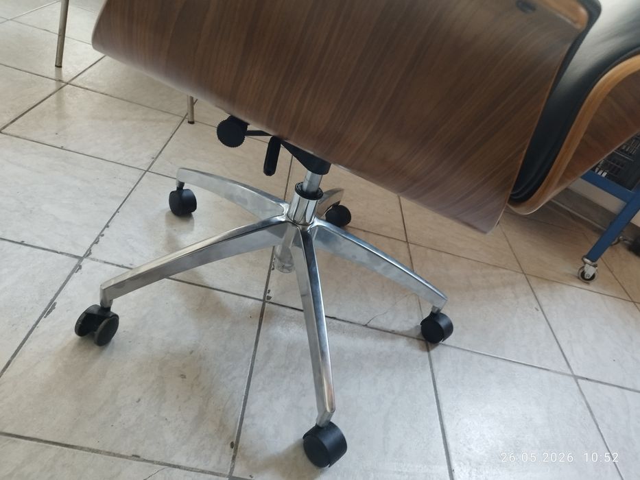 Fotel gabinetowy obrotowy